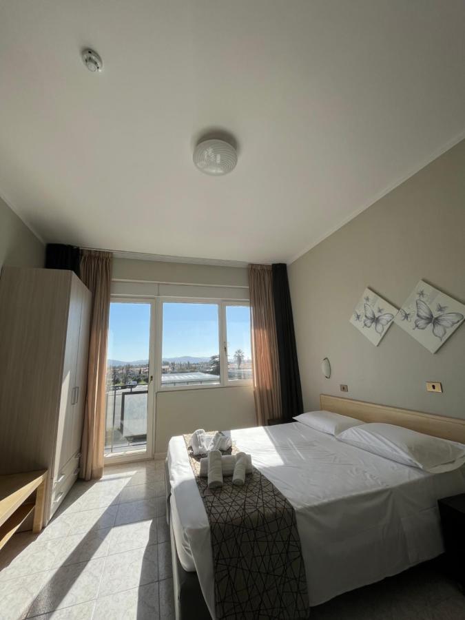 Hotel Letizia Follonica Exterior photo